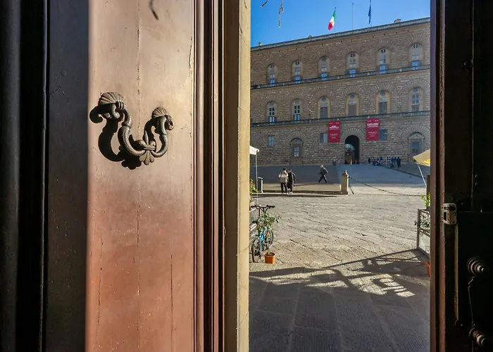 Piazza PittiLuminoso Appartamento Con Terrazzo E Parcheggio Su Richiesta